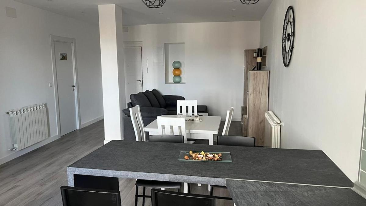 Apartamento Nuevo Casco Antiguo Apartment Ponferrada Luaran gambar